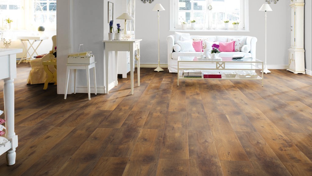 Ламинат Haro Tritty 100 Gran Via 4V Дуб Альтхольц 526712 2200×243×8 фото в интерьере Ламинат Haro Tritty 100 Gran Via 4V Дуб Альтхольц 526712 2200×243×8 фото в интерьере